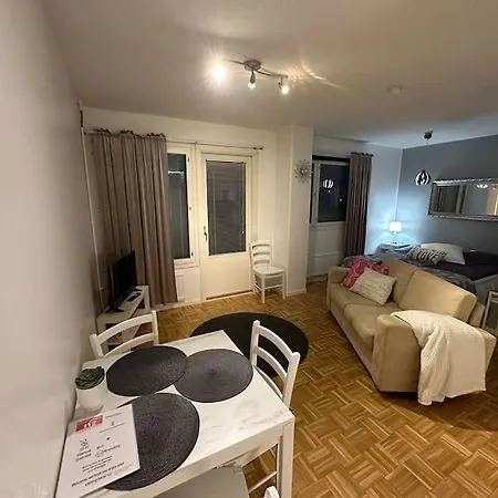 Pikku-utopia - Withsauna 公寓